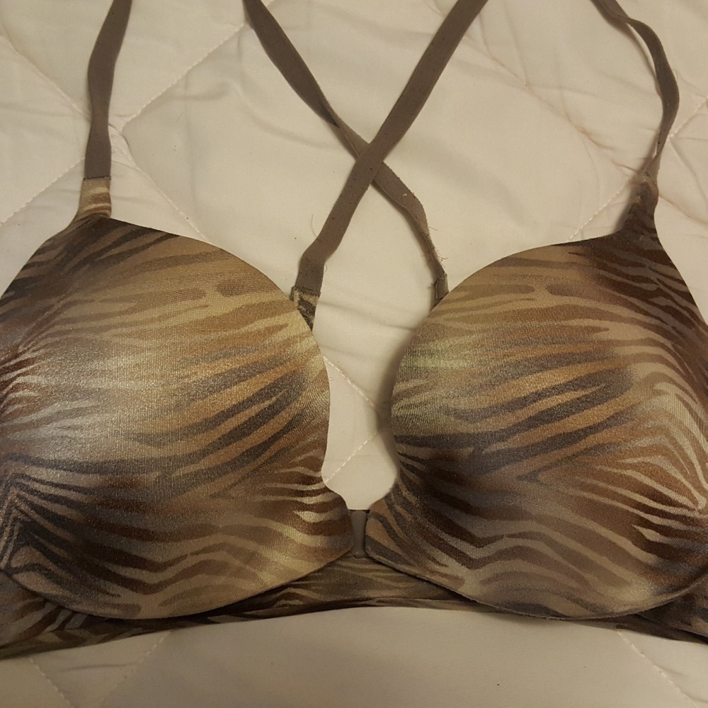 VS Victoria's secret 38B crisscross w/ front close
